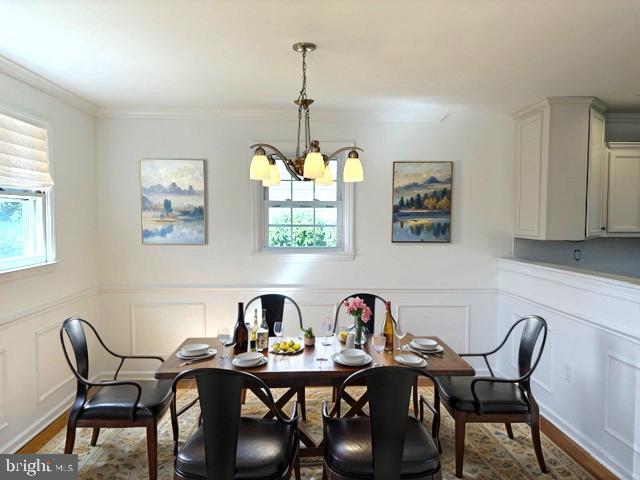 104 Wembley Road Wilmington, DE 19808 - Photo 9 of 34 Dining Room - Virtually Staged