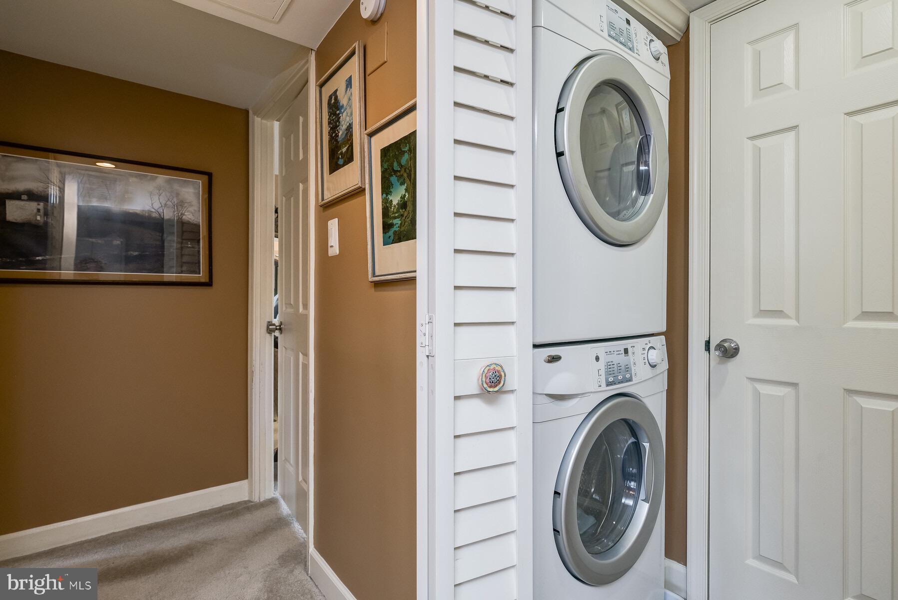 17816 Buehler Road, Unit 166 Olney, MD 20832 - Photo 24 of 38 Laundry area leads to full bath