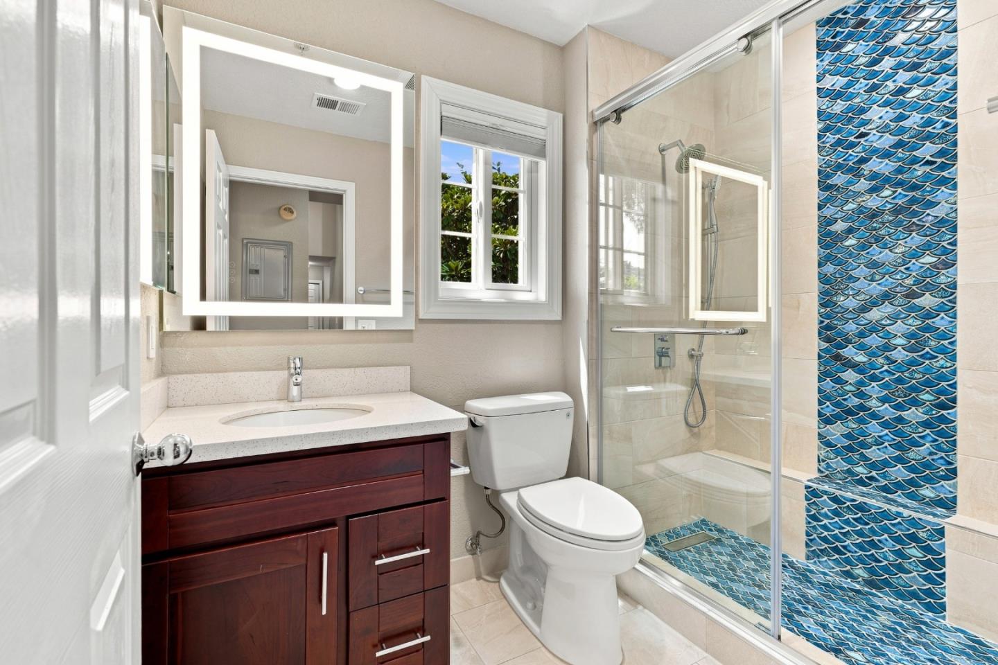 935 Old County Road, Unit 9 Belmont, CA 94002 - Photo 7 of 34 Gallery Image 7