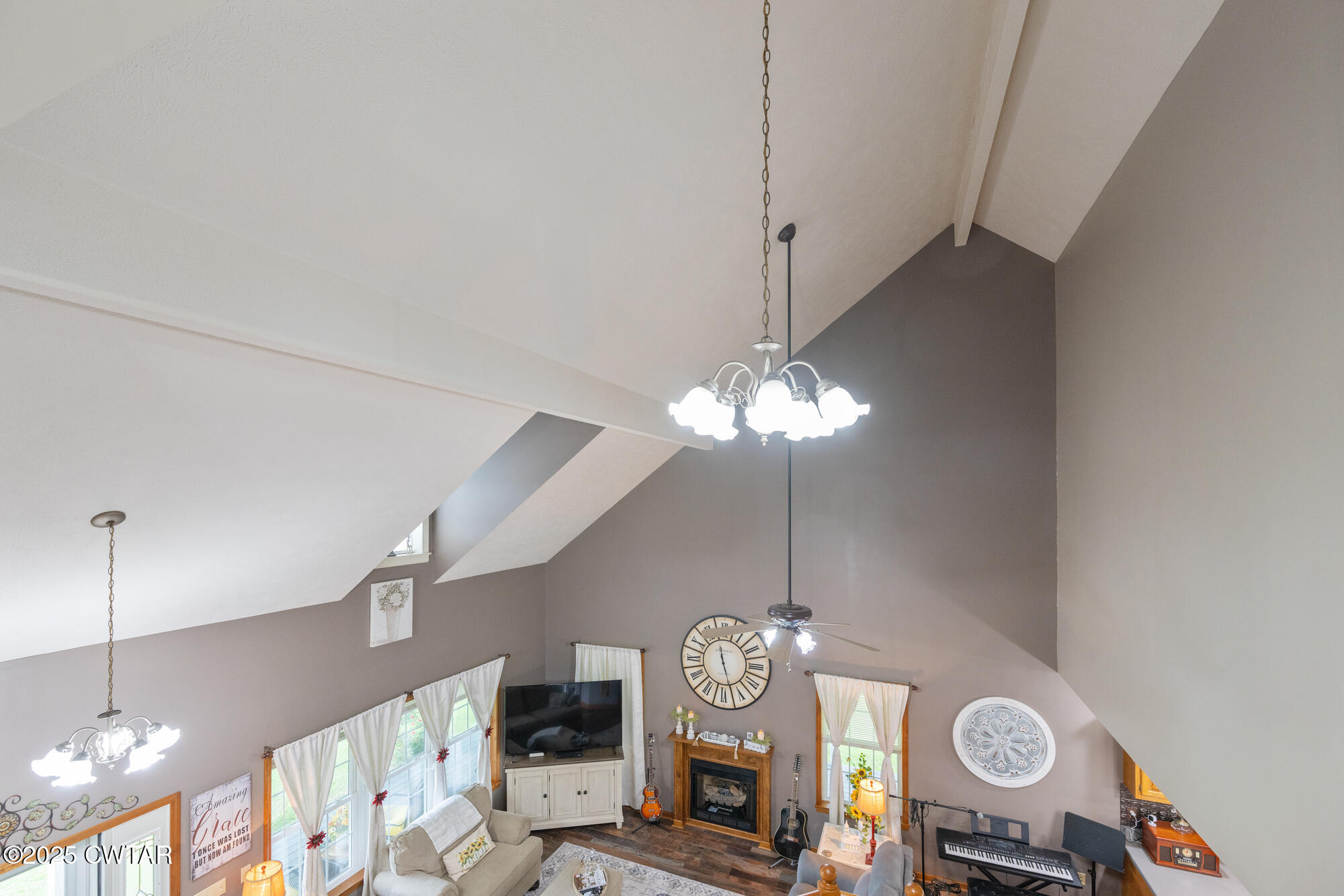 1401 Camper Road Decaturville, TN 38329 - Photo 35 of 40 a view of a hallway with chandelier