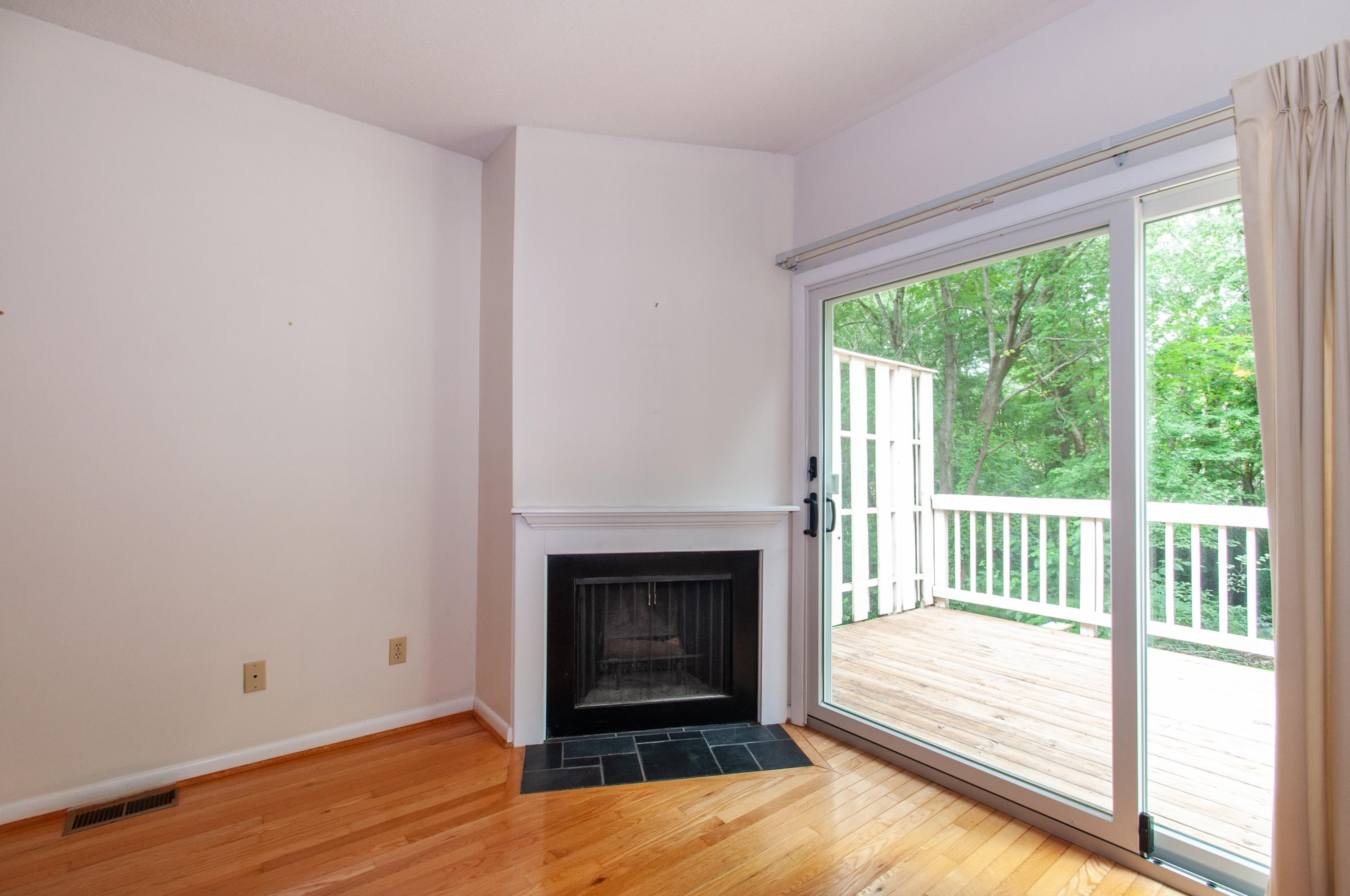 5827 Mapleridge Road Raleigh, NC 27609 - Photo 4 of 44 Living Room