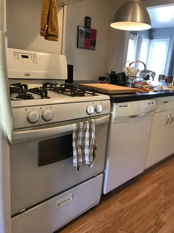 $1,950 | 103 West Broad Street, Unit 1, Pawcatuck, CT 06379