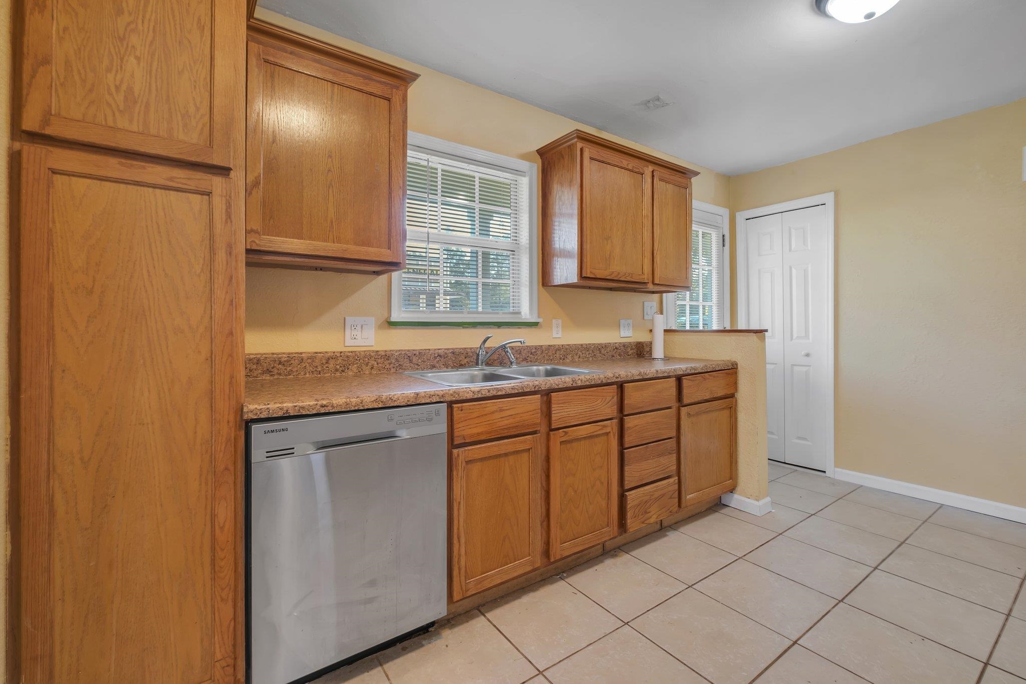2115 Jackson Bluff Road Tallahassee, FL 32304 - Photo 8 of 23
