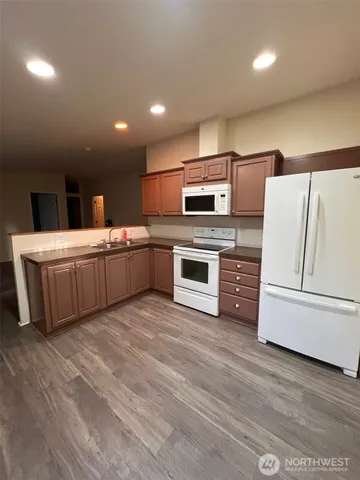 $1,800 | 4731 East Rasor Road, Belfair, WA 98528