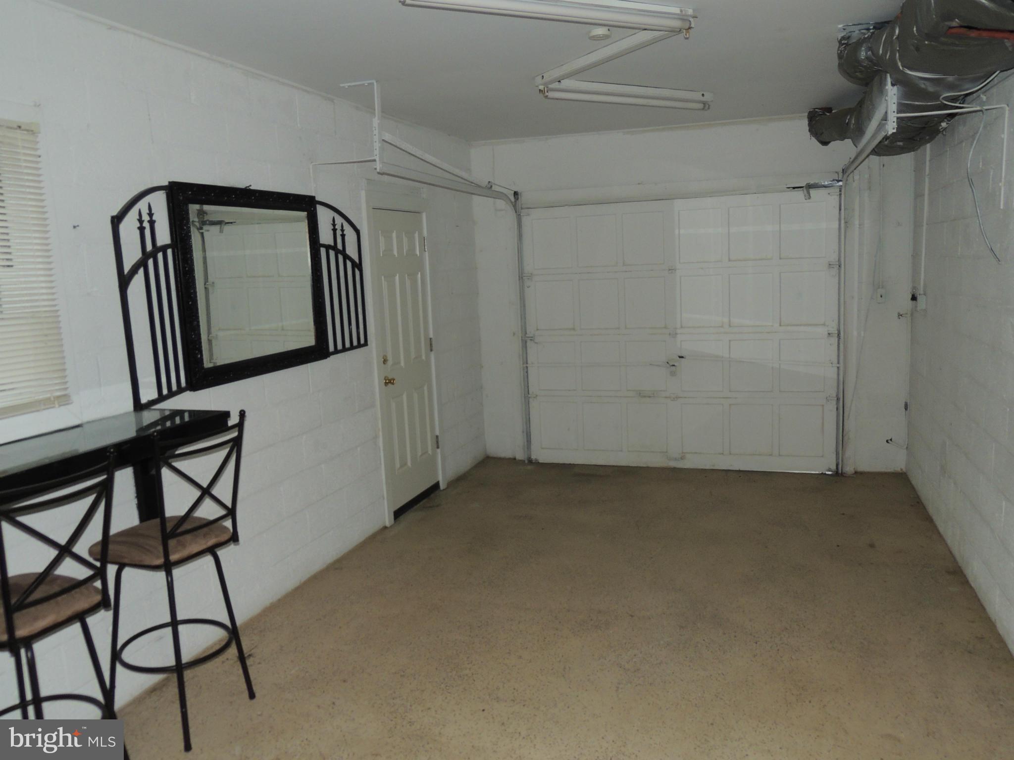 18332 Sharon Road Triangle, VA 22172 - Photo 9 of 13 Interior (General)