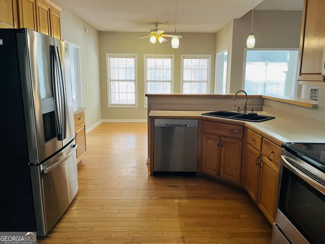 $2,595 | 50 Rock Mill Court, Senoia, GA 30276