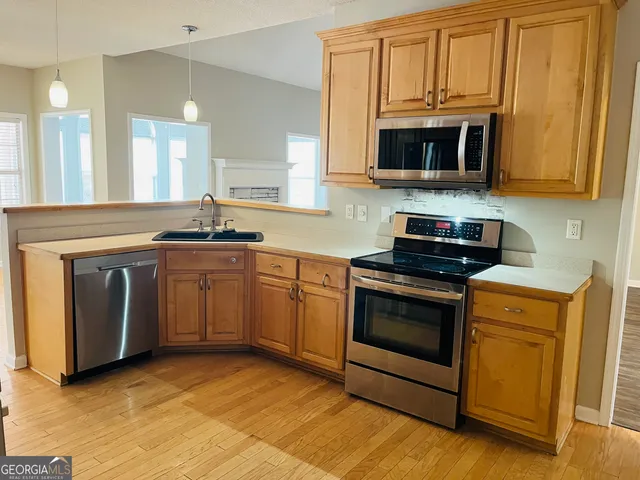 $2,595 | 50 Rock Mill Court, Senoia, GA 30276