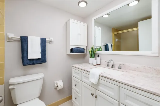 $219,900 | 5095 Bay Street Northeast, Unit 102, St. Petersburg, FL 33703