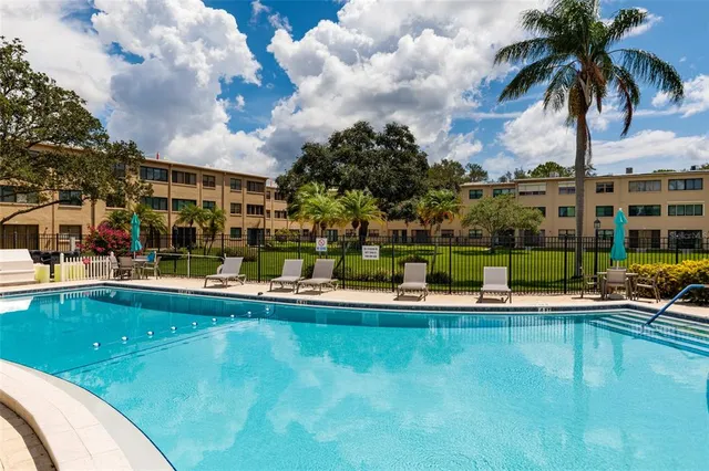 $219,900 | 5095 Bay Street Northeast, Unit 102, St. Petersburg, FL 33703