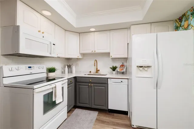 $219,900 | 5095 Bay Street Northeast, Unit 102, St. Petersburg, FL 33703