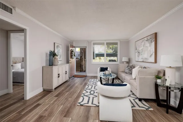 $219,900 | 5095 Bay Street Northeast, Unit 102, St. Petersburg, FL 33703