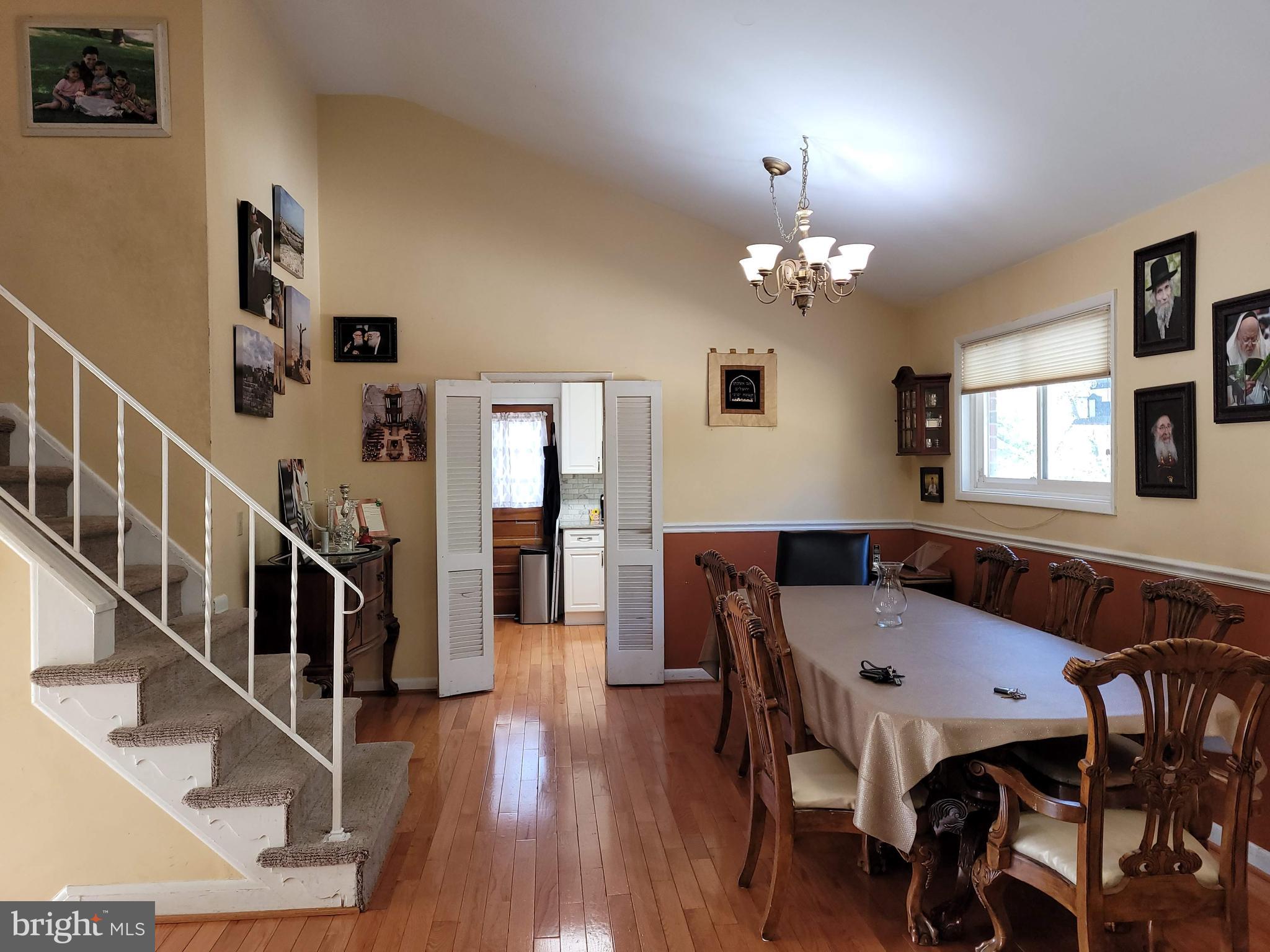 2806 Steele Road Baltimore, MD 21209 - Photo 2 of 20