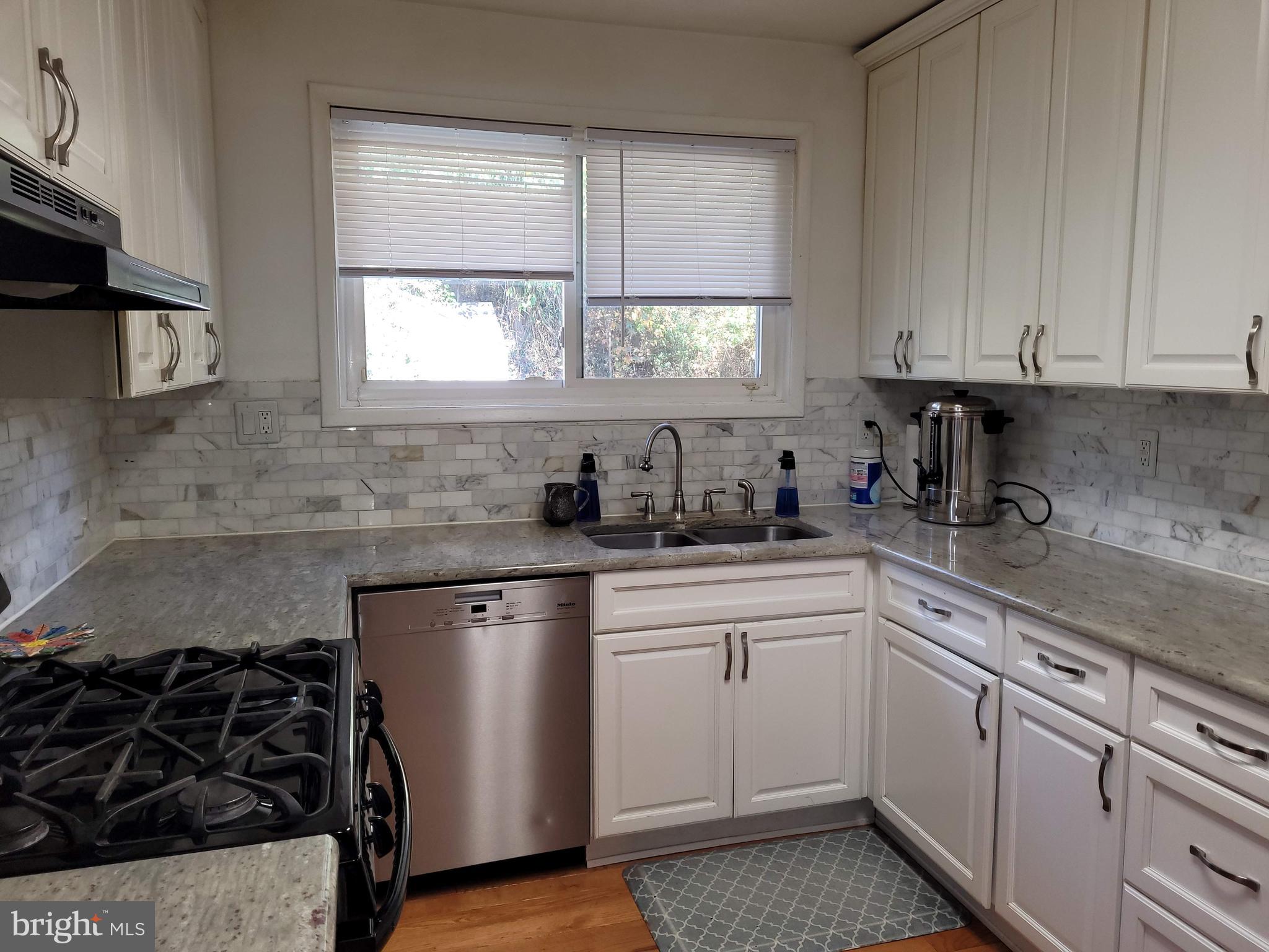 2806 Steele Road Baltimore, MD 21209 - Photo 6 of 20