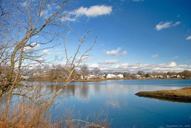 $2,600 | 46 Riverside Drive, Fairfield, CT 06824