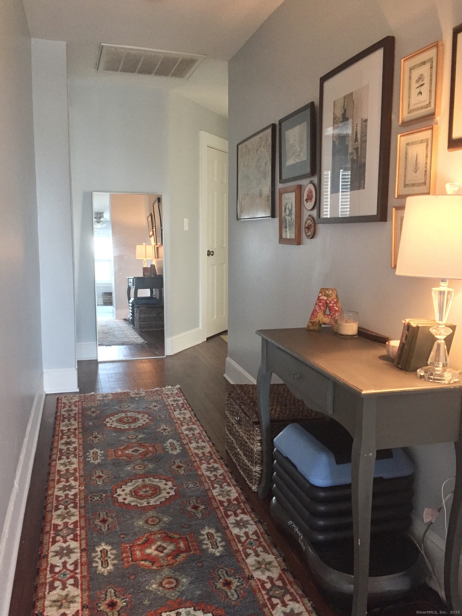 46 Riverside Drive Fairfield, CT 06824 - Photo 7 of 20 a workspace with furniture and window