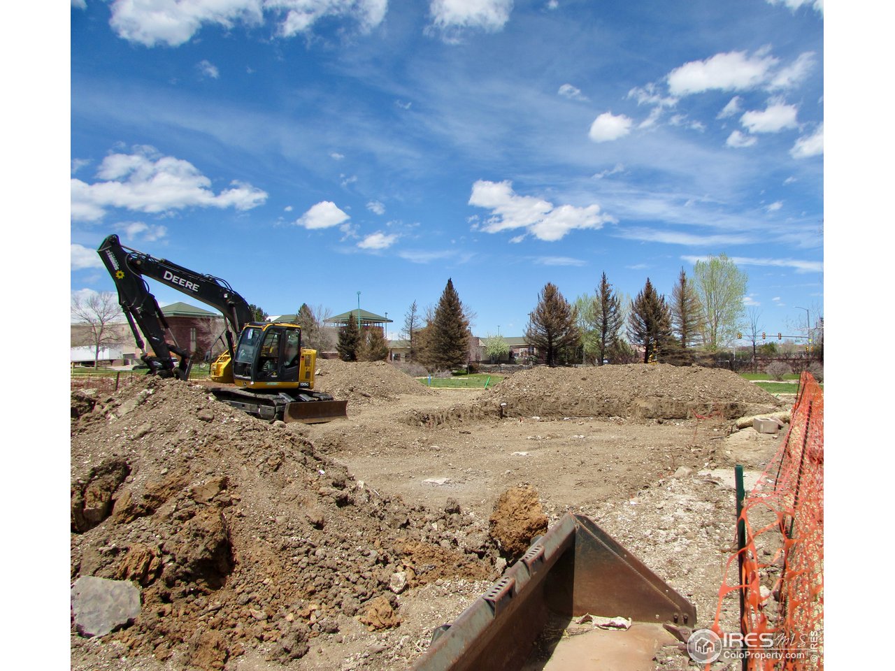 304 West Maple Street Superior, CO 80027 - Photo 4 of 16 a view of a backyard of the house