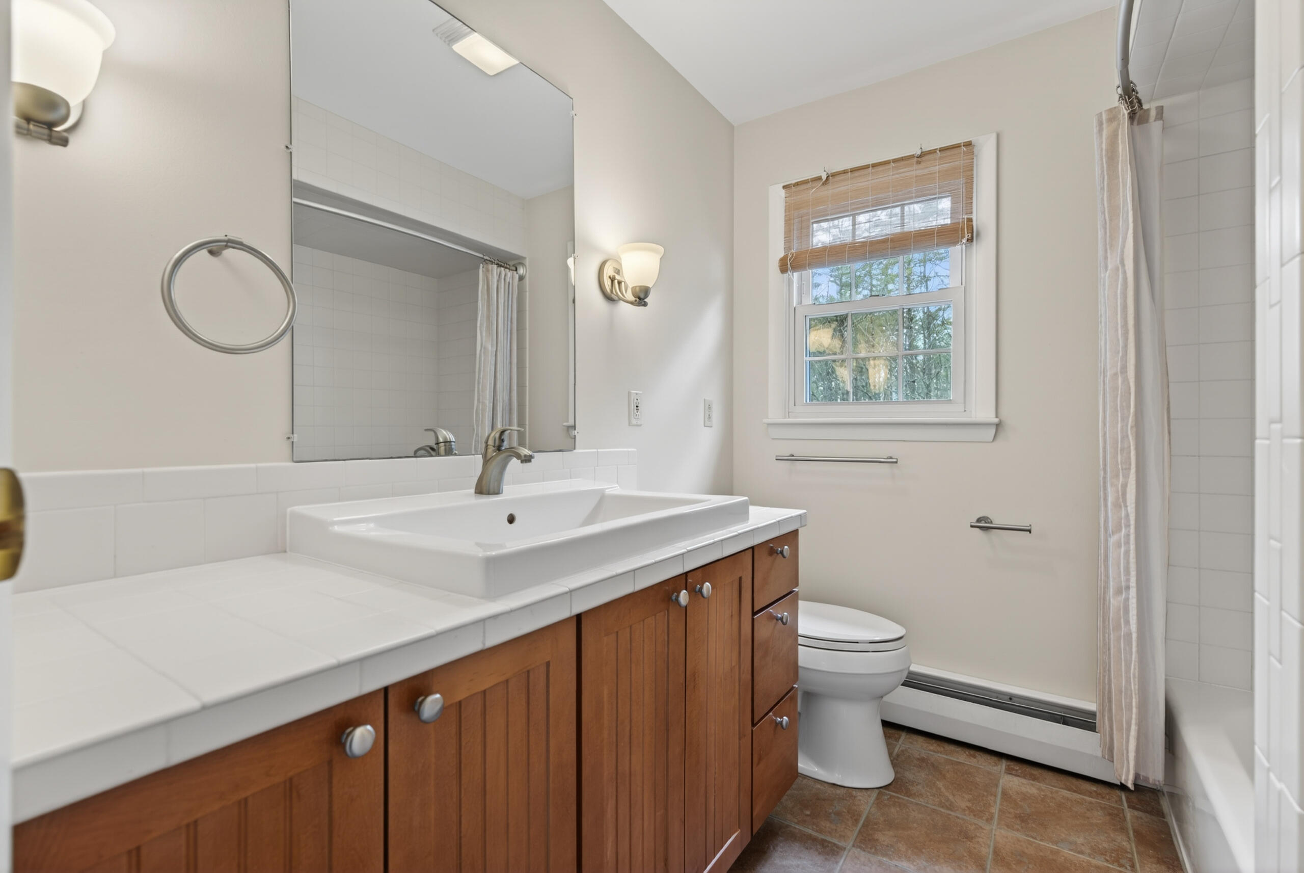 556 Mere Point Road Brunswick, ME 04011 - Photo 35 of 59 Primary_EnSuite_556_Mere_Point-38