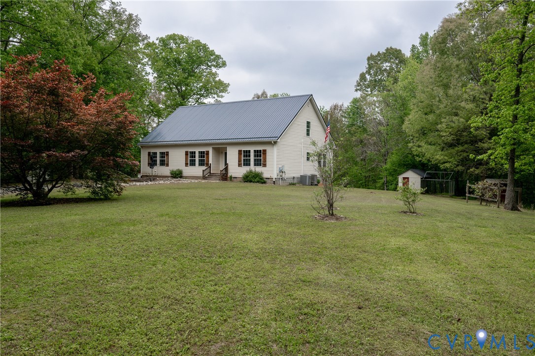 128 Quarry Road Cumberland, VA 23040 - Photo 2 of 36