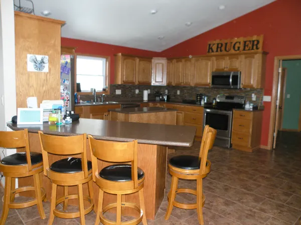 $525,000 | 9859 Spring Mount, Mount Hope, WI 53816