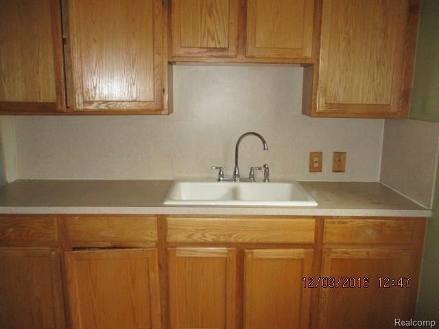 815 Neff Road Grosse Pointe, MI 48230 - Photo 6 of 32