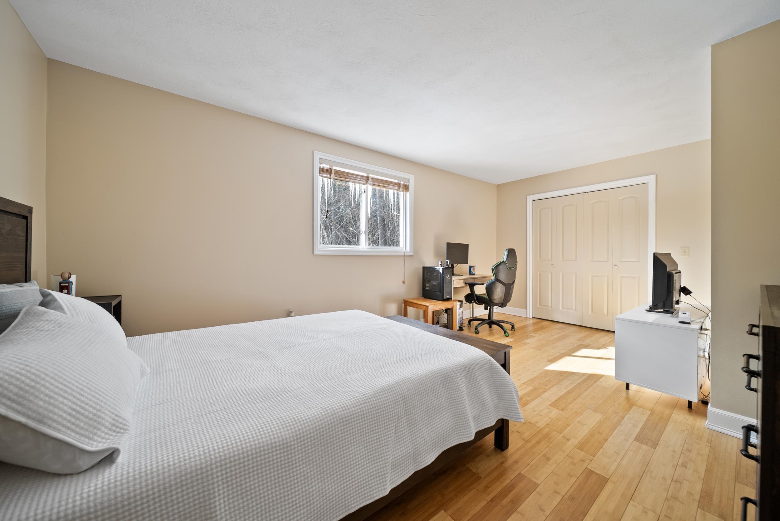 8 Standish Way, Unit 8 Amherst, NH 03031 - Photo 21 of 42