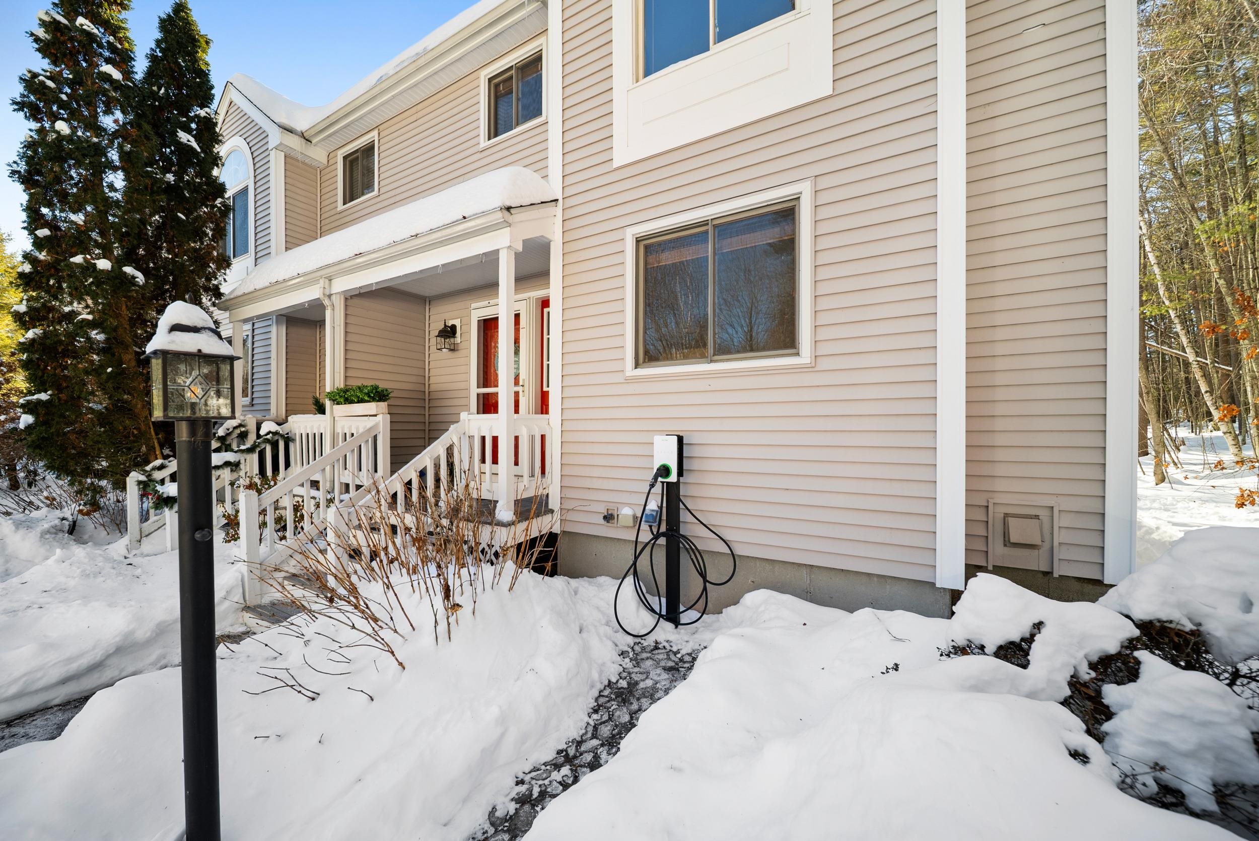 8 Standish Way, Unit 8 Amherst, NH 03031 - Photo 32 of 42