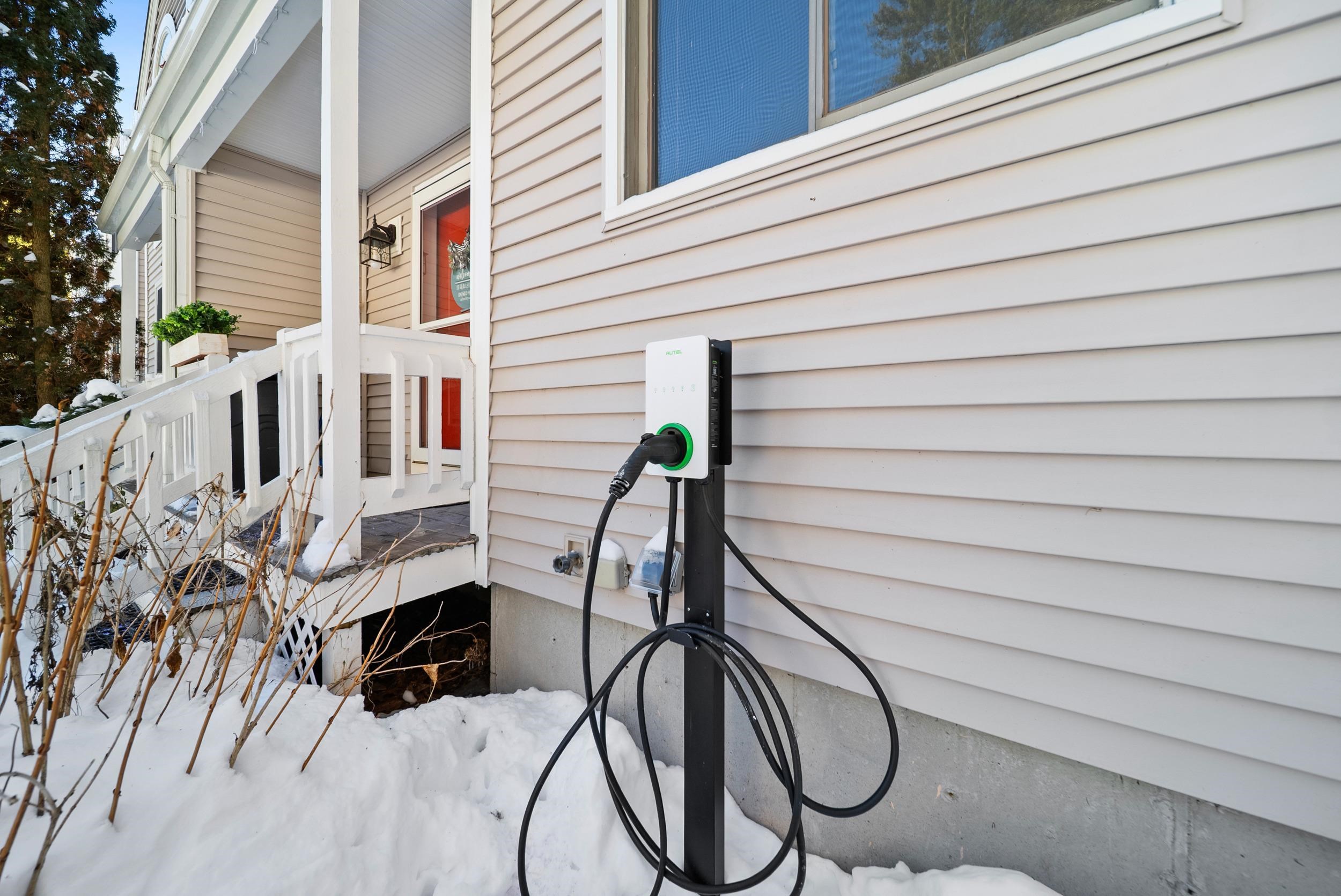 8 Standish Way, Unit 8 Amherst, NH 03031 - Photo 33 of 42