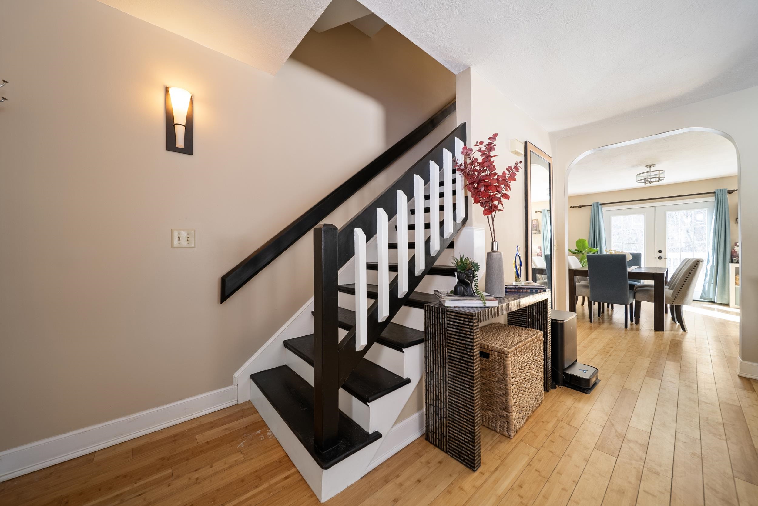 8 Standish Way, Unit 8 Amherst, NH 03031 - Photo 6 of 42