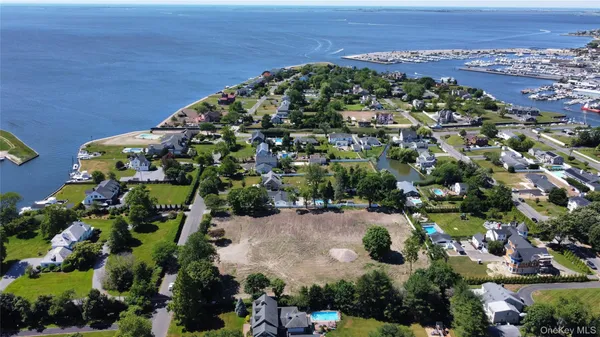 $1,100,000 | 100 A Awixa Avenue, Bay Shore, NY 11706