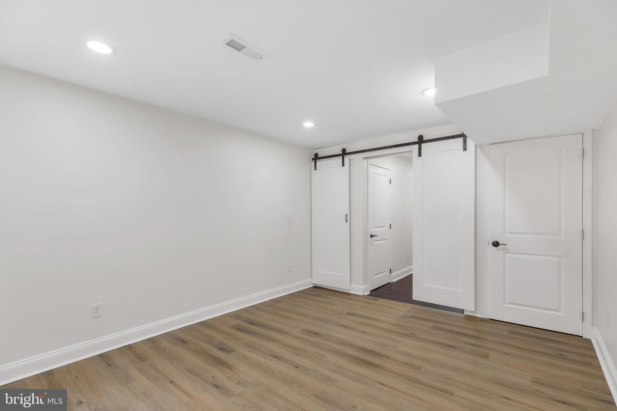 1024 South 22nd Street Philadelphia, PA 19146 - Photo 34 of 42