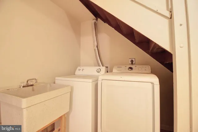 $2,650 | 1307 Taney Avenue, Frederick, MD 21702