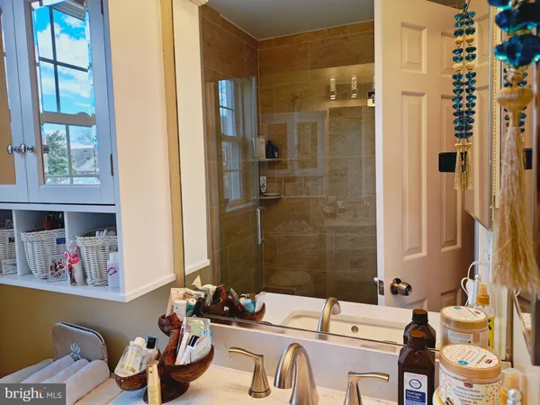 $484,999 | 3432 South Wakefield Street, Unit B1, Arlington, VA 22206