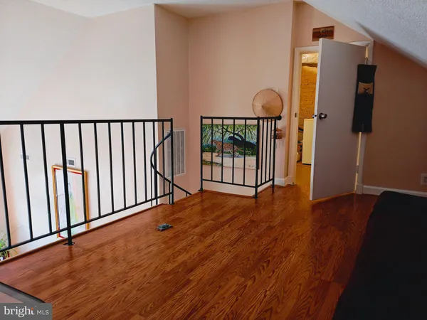 $484,999 | 3432 South Wakefield Street, Unit B1, Arlington, VA 22206