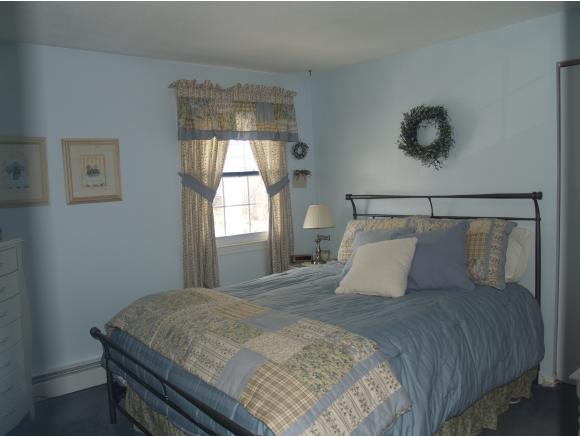 12 Gordon Road Derry, NH 03038 - Photo 12 of 18