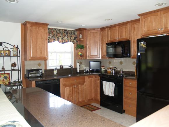 12 Gordon Road Derry, NH 03038 - Photo 4 of 18