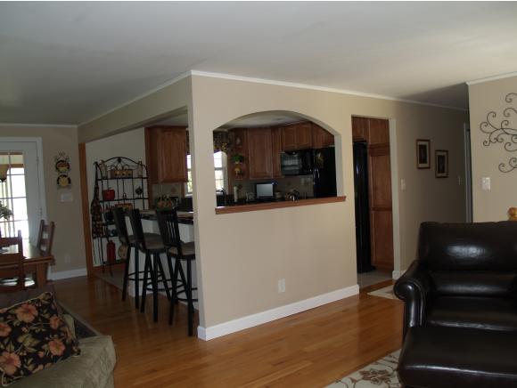 12 Gordon Road Derry, NH 03038 - Photo 6 of 18