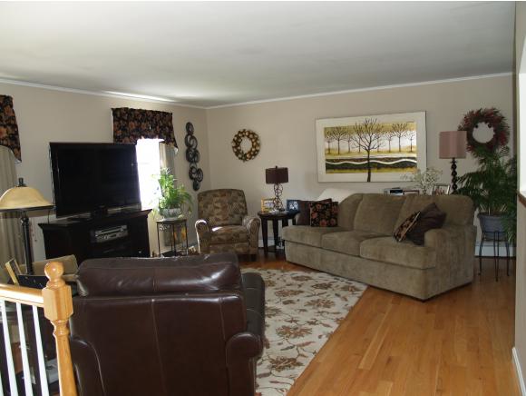 12 Gordon Road Derry, NH 03038 - Photo 8 of 18
