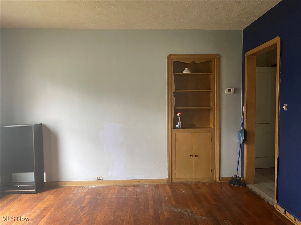 4226 Valley Road Cleveland, OH 44109 - Photo 9 of 18