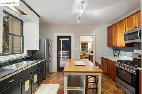 $1,648,000 | 1924 7th Avenue, Oakland, CA 94606