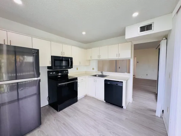 $1,900 | 1149 Independence Trail, Unit L, Homestead, FL 33034
