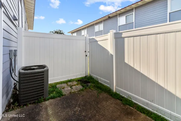 $169,500 | 1664 Beach Boulevard, Unit 92, Biloxi, MS 39531