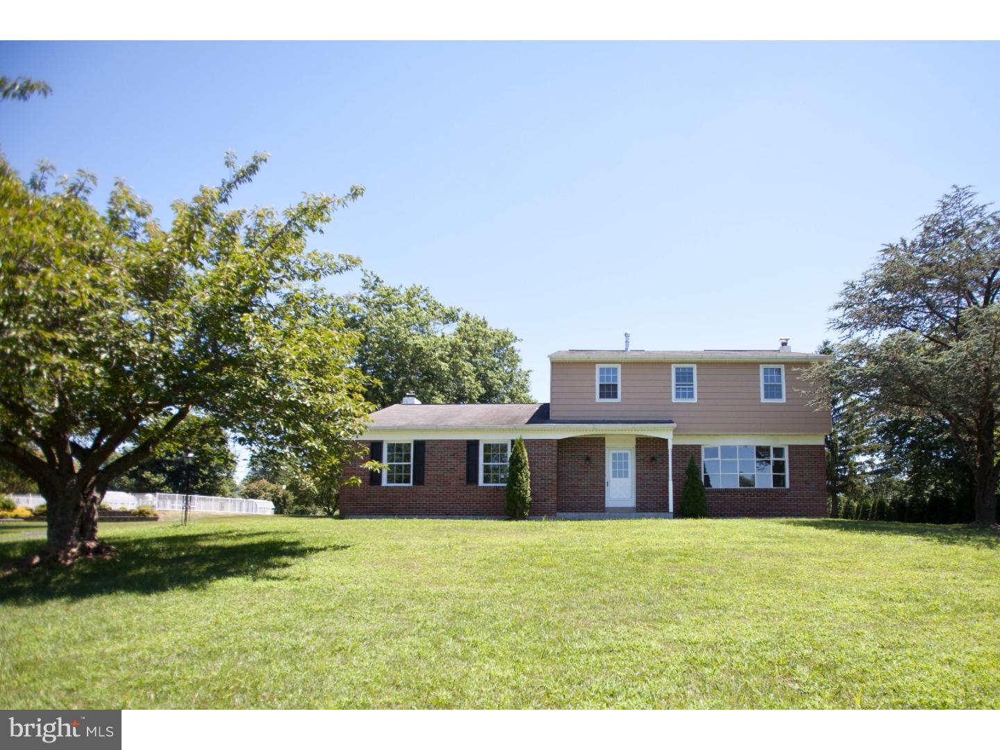 722 Ridgeview Drive Telford, PA 18969 - Photo 1 of 18