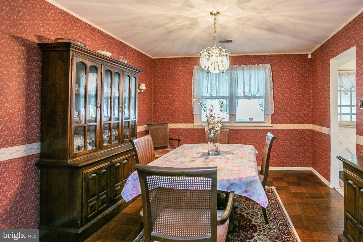 3119 Taft Road Norristown, PA 19403 - Photo 11 of 38 Formal DR