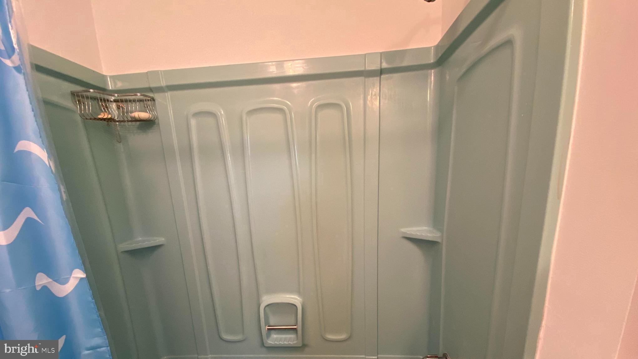 3119 Taft Road Norristown, PA 19403 - Photo 28 of 38 Bathroom 2 tub/shower surround