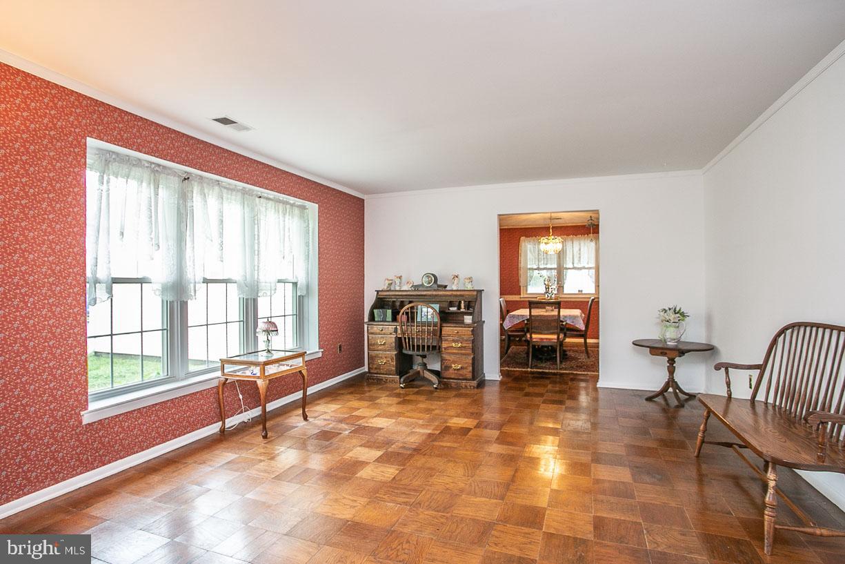 3119 Taft Road Norristown, PA 19403 - Photo 7 of 38 Formal LR