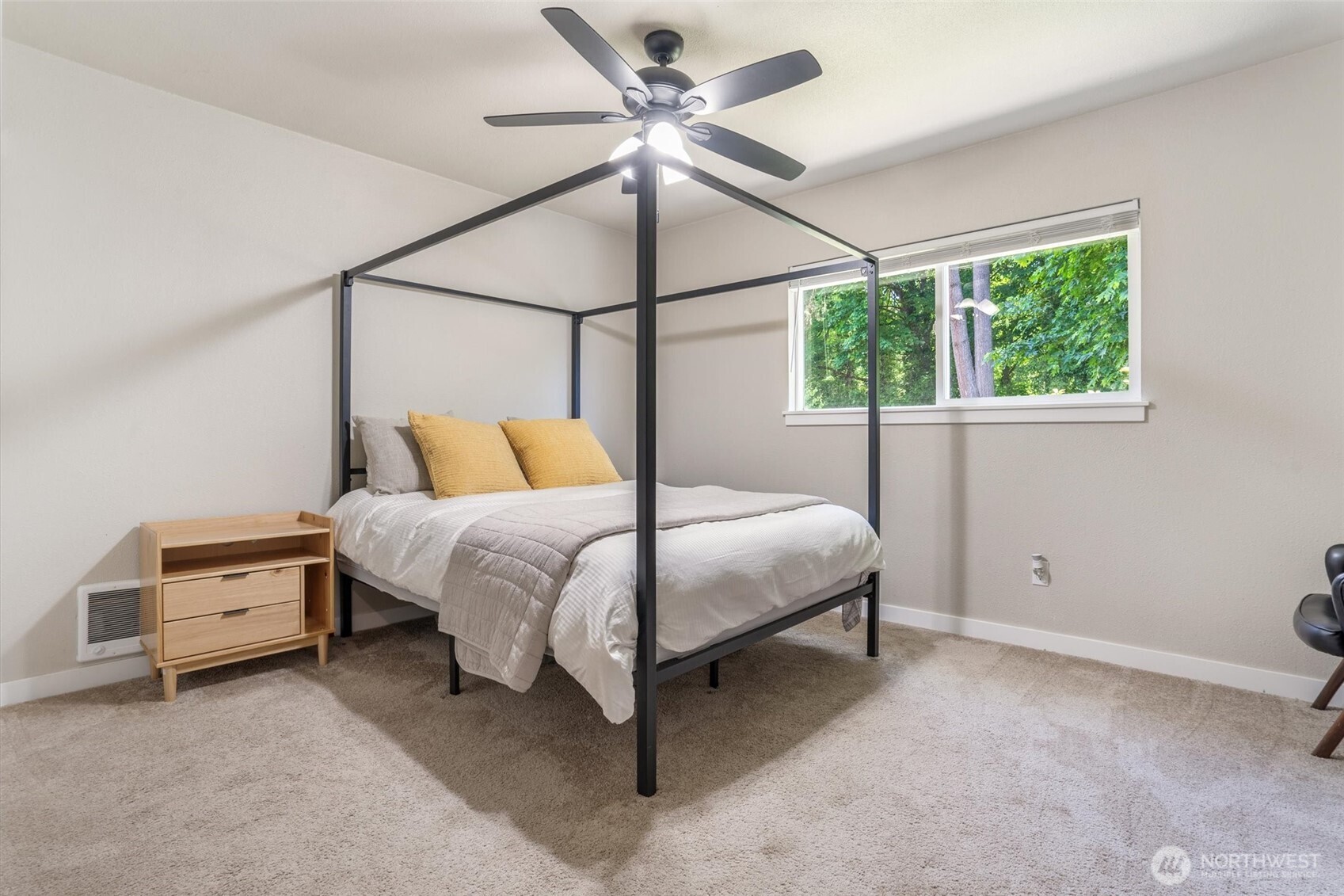 3718 Dyes Inlet Road Northwest Bremerton, WA 98312 - Photo 15 of 31 Gallery Image 15