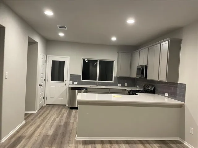 $1,895 | 66 Bent Trl Lane, Georgetown, TX 78628