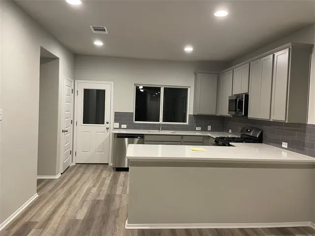 $1,895 | 66 Bent Trl Lane, Georgetown, TX 78628