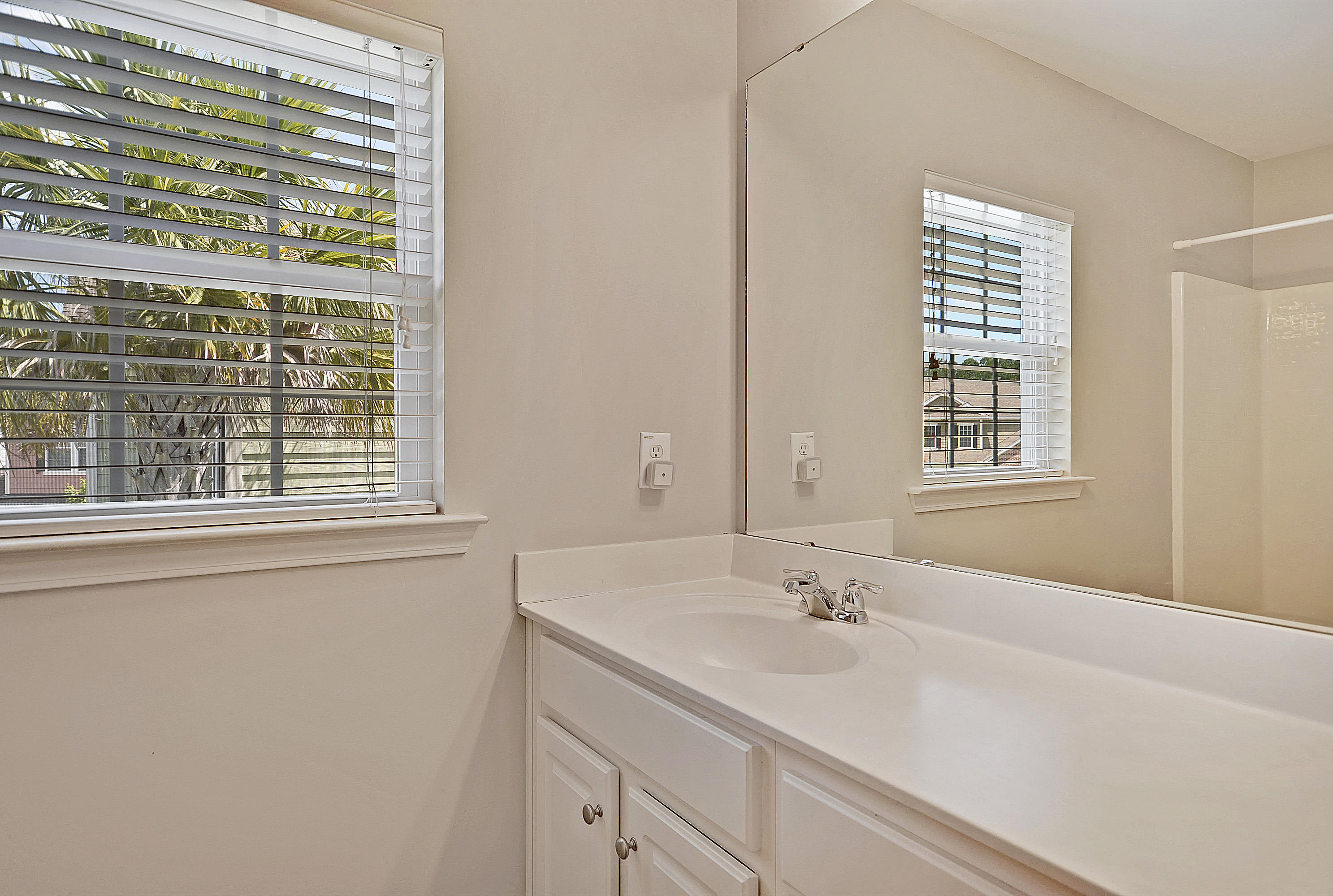 105 Tea Farm Way Wando, SC 29492 - Photo 22 of 35 Upstairs Guest Bath
