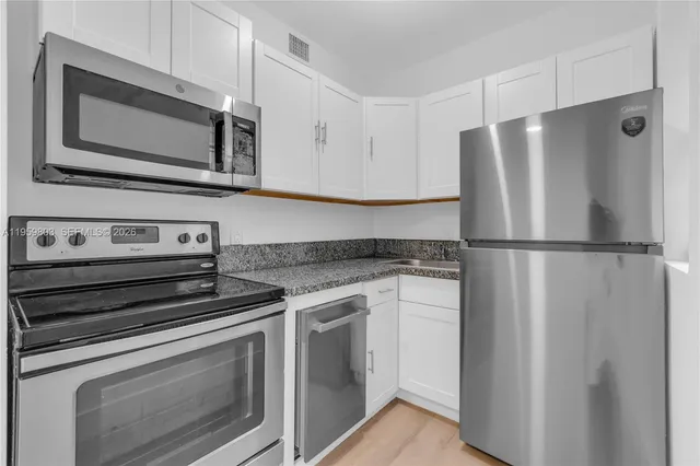 $2,000 | 605 Euclid Avenue, Unit 102, Miami Beach, FL 33139